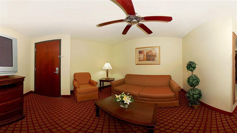 Comfort Suites Yukon - Sw Oklahoma City Екстер'єр фото