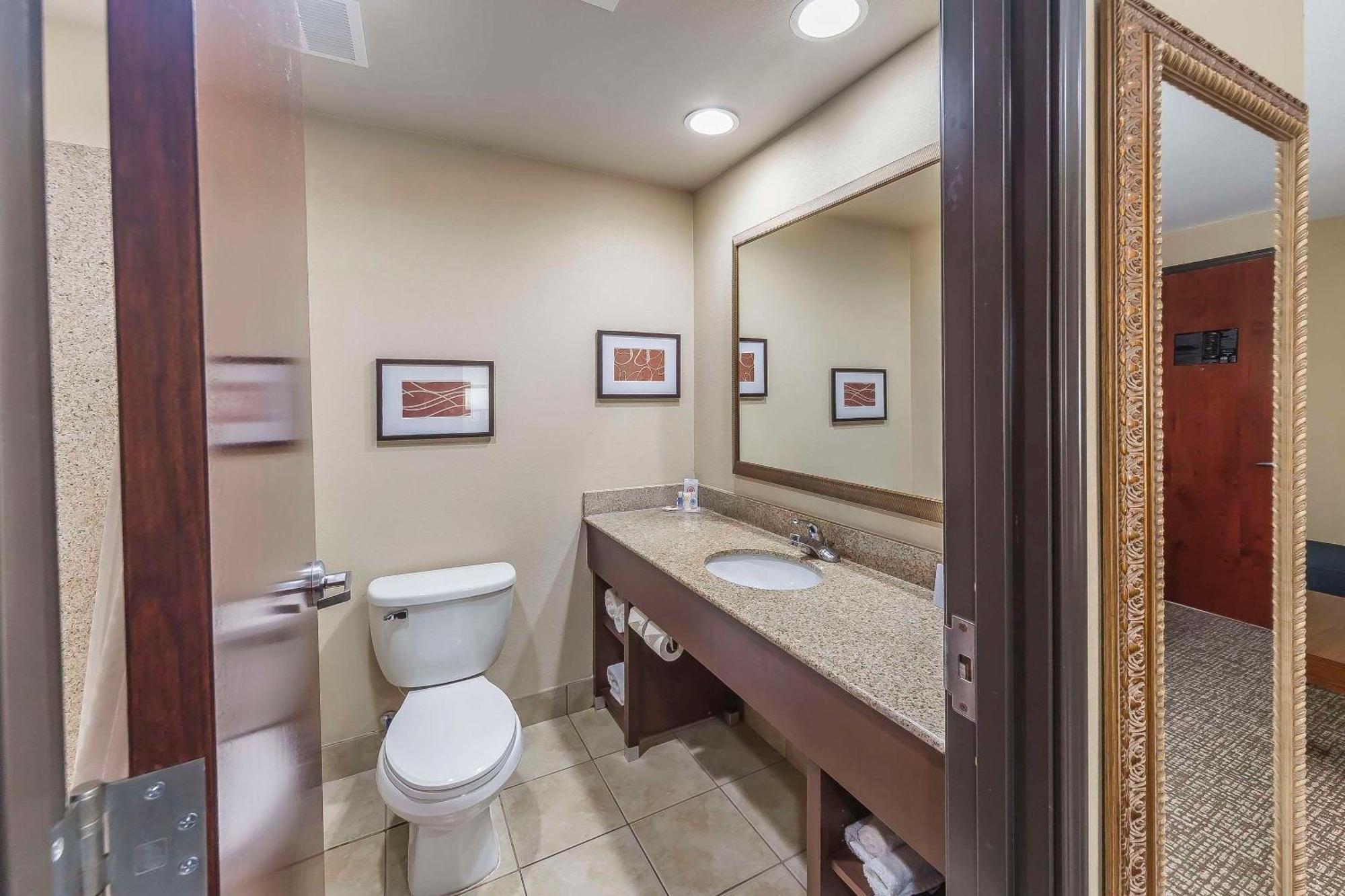 Comfort Suites Yukon - Sw Oklahoma City Екстер'єр фото